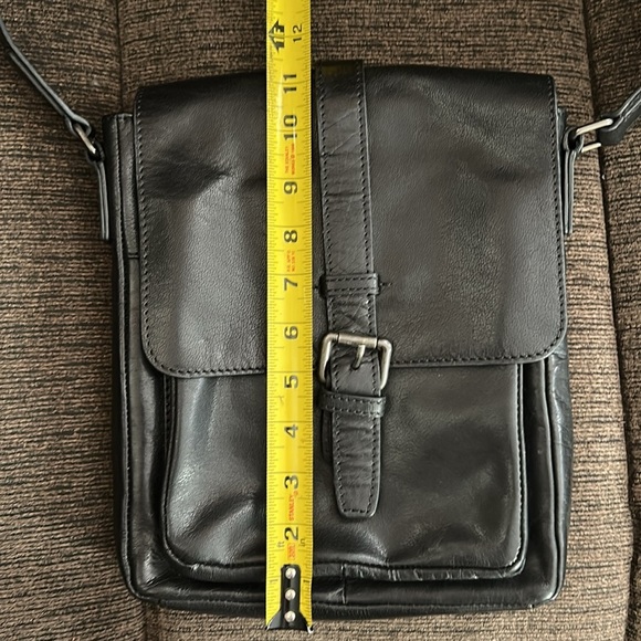 Leather crossbody bag - Picture 12 of 13